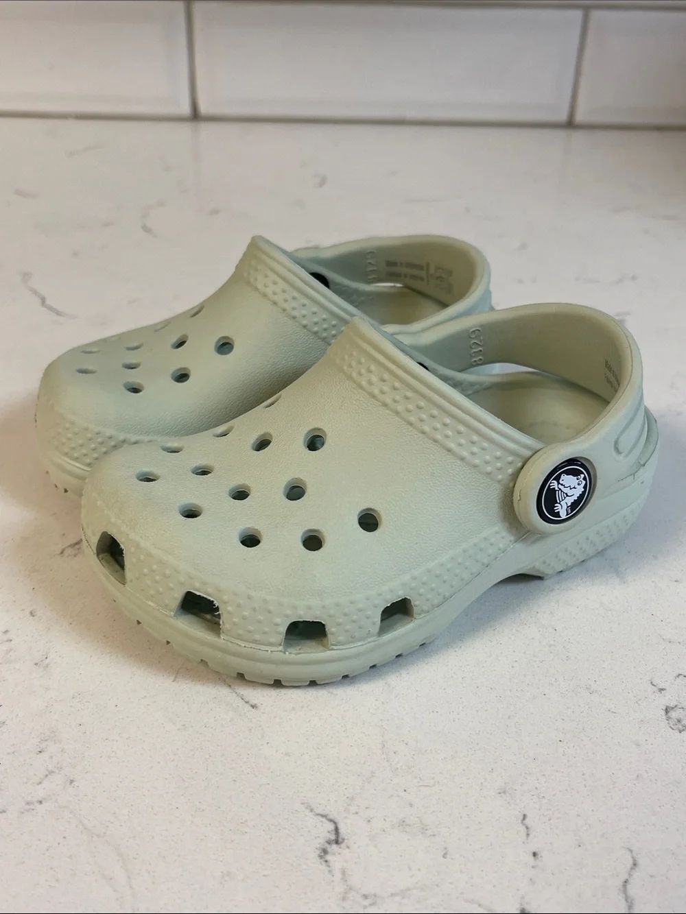 Crocs Classic Clog - Plaster - Celery Green - Size 6 Style Number 206990
